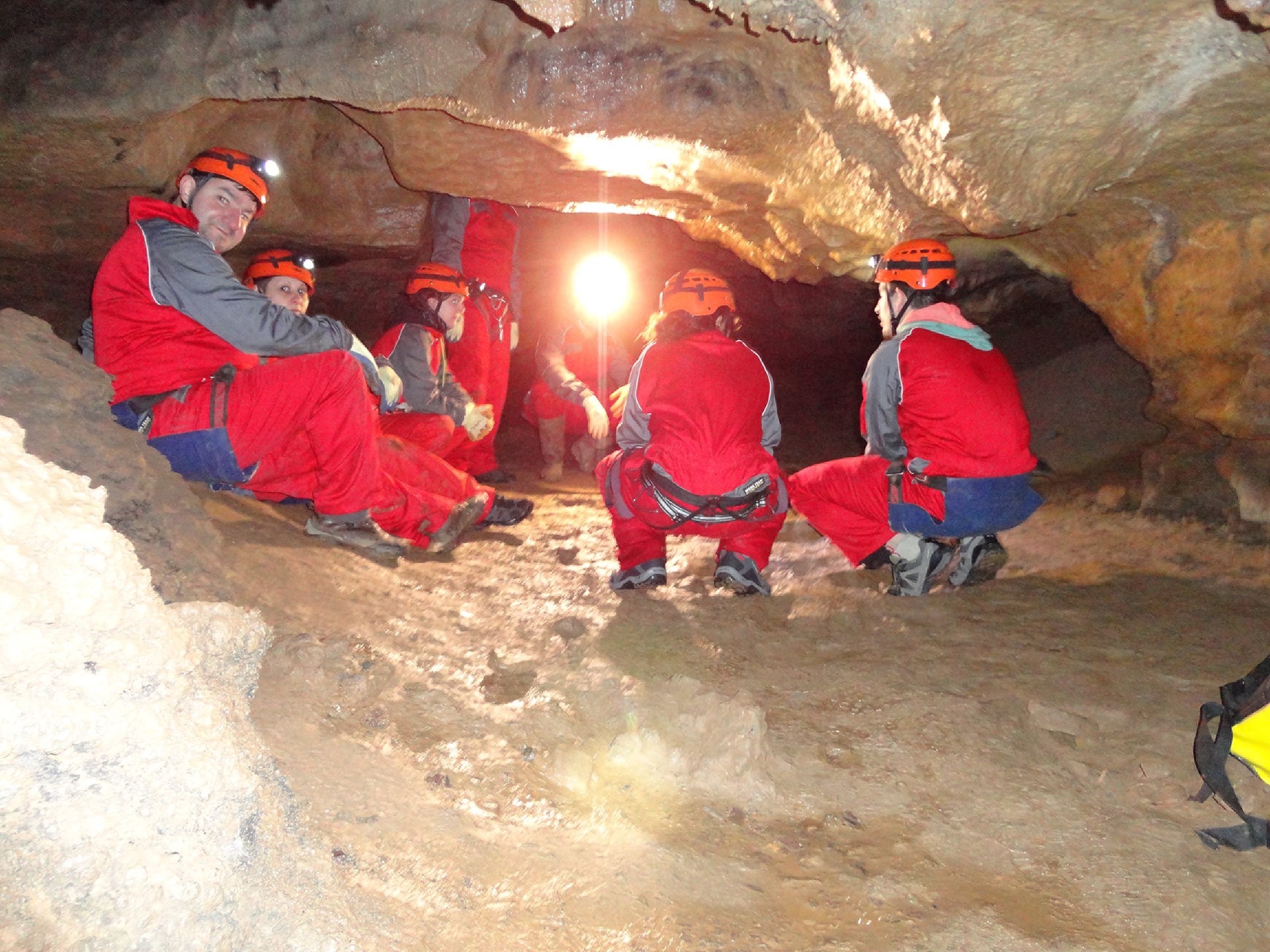Imagen de Espeleología: Cueva de Cornatel